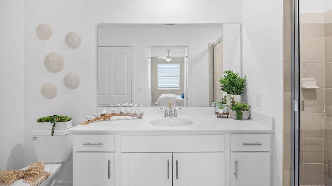 0071 Arbor Owners Bath Base2