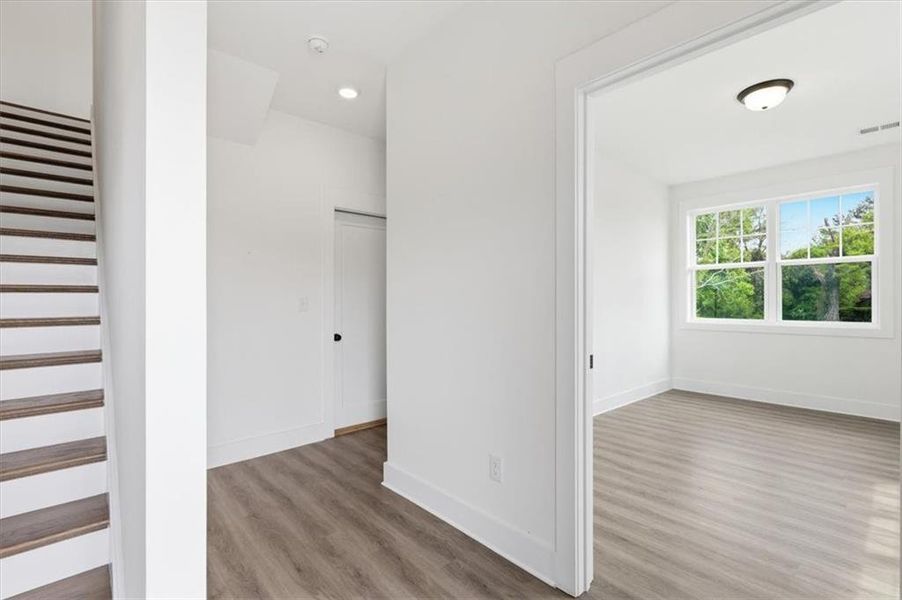 Spacious, unfurnished interior of a new home in , Atlanta (Image 21).