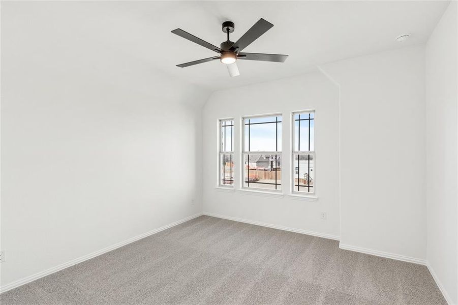 Spacious, unfurnished interior of a new home in Creekview Meadows, Pilot Point (Image 32).