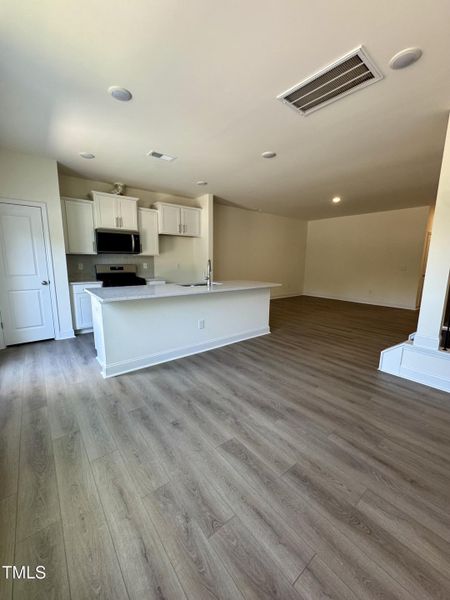 Kitchen/Dining Room Kitchen/Dining Room