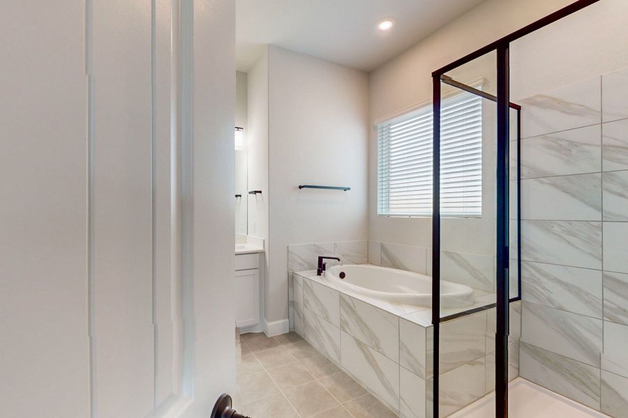 Owner's Bathroom Owner's Bathroom