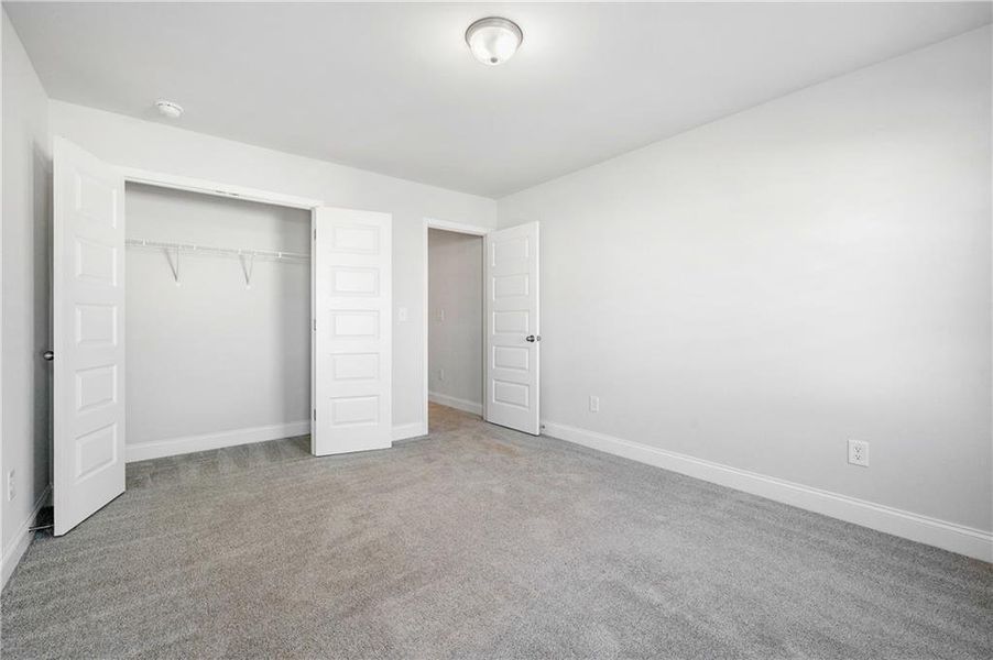 Spacious, unfurnished interior of a new home in , Gainesville (Image 26).