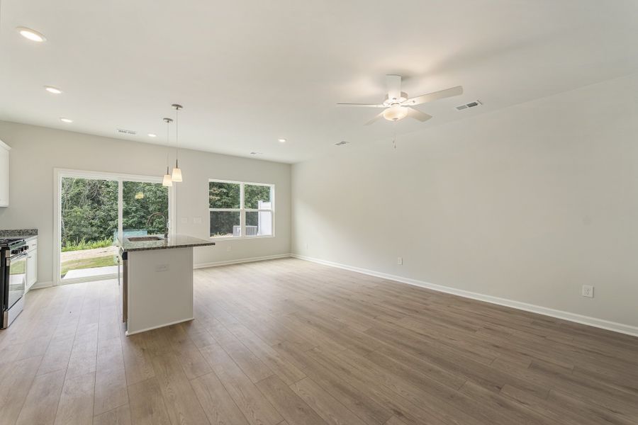 Image 21 of a home in Edwards Station.