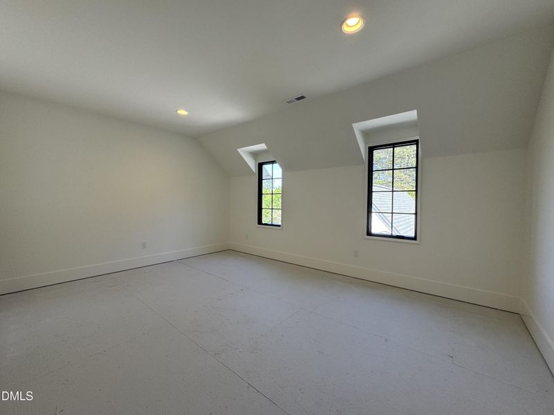 Exercise space/conditioned storage