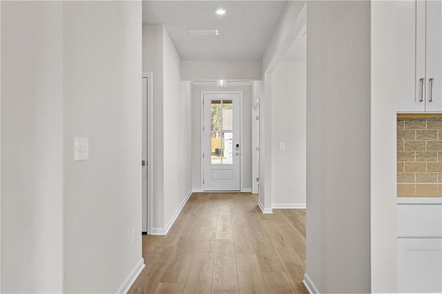 Spacious, unfurnished interior of a new home in Kelly Preserve, Loganville (Image 14).