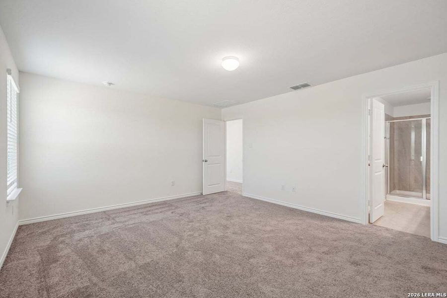 Spacious, unfurnished interior of a new home in Legend Heights - Heritage Collection, New Braunfels (Image 28). Spacious, unfurnished interior of a new home in Legend Heights - Heritage Collection, New Braunfels (Image 28).