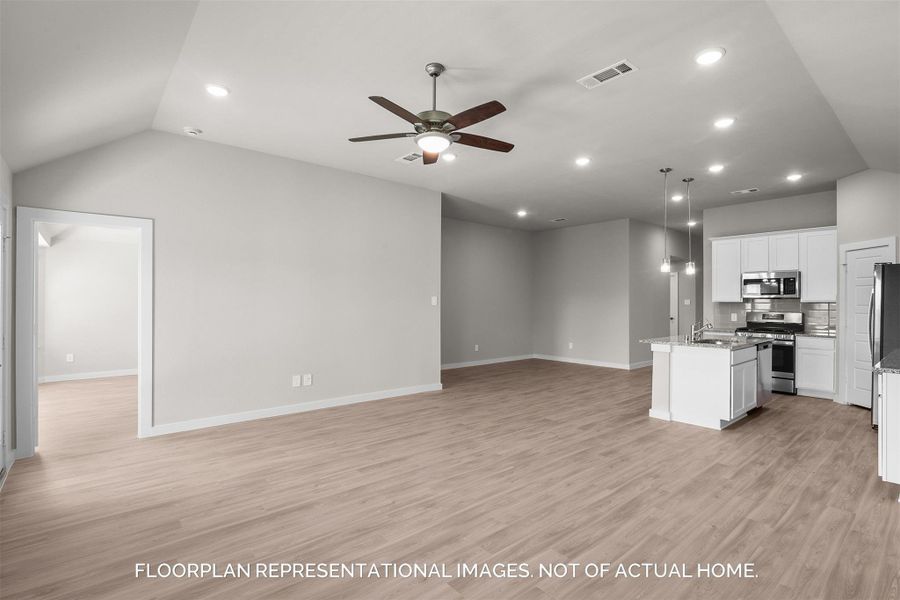 Spacious, unfurnished interior of a new home in Magnolia Ridge, Magnolia (Image 10).