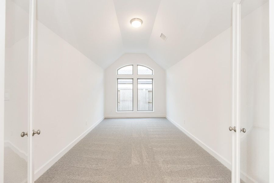 Spacious, unfurnished interior of a new home in Jordan Ranch, Fulshear (Image 35).