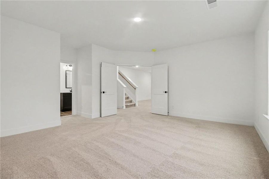 Spacious, unfurnished interior of a new home in Thunder Ridge, Dawsonville (Image 37).
