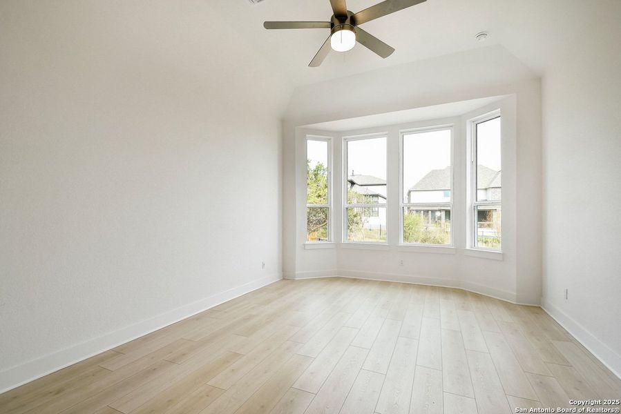 Spacious, unfurnished interior of a new home in La Cima: 50ft. lots, San Marcos (Image 15).