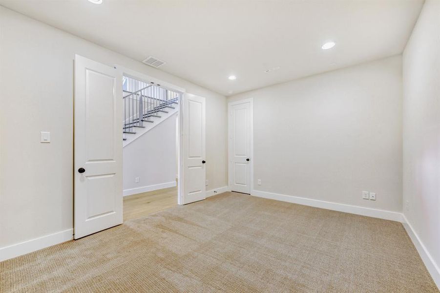 Spacious, unfurnished interior of a new home in M3 Ranch, Mansfield (Image 14).