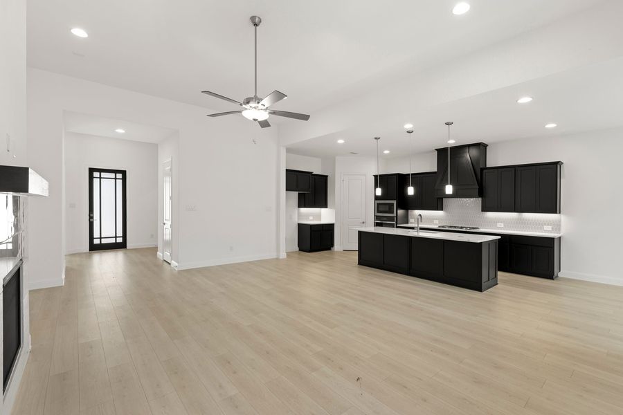 Spacious, unfurnished interior of a new home in Nelson Lake Estates, Rockwall (Image 16).