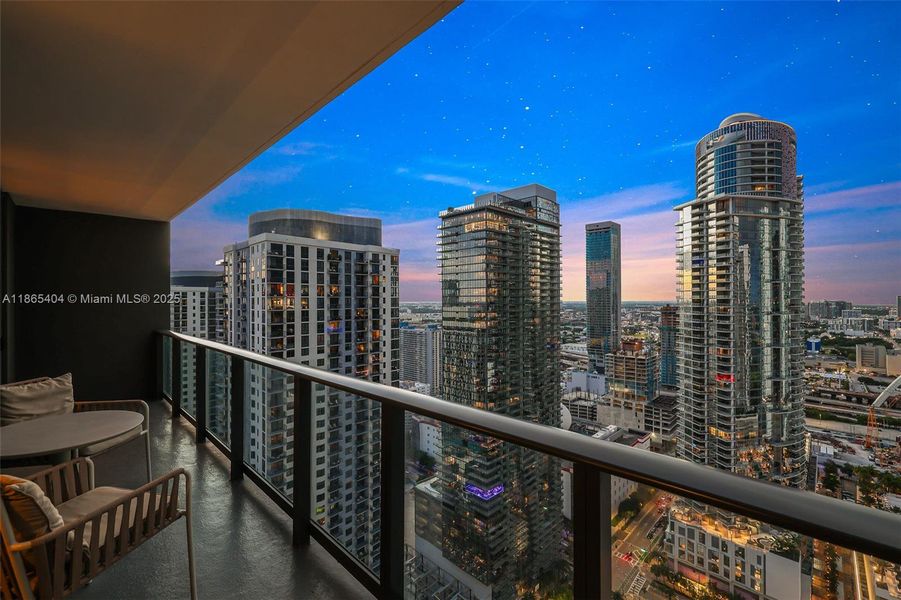 Condo located in Miami, FL showcasing its design and architecture (Image 27). Condo located in Miami, FL showcasing its design and architecture (Image 27).