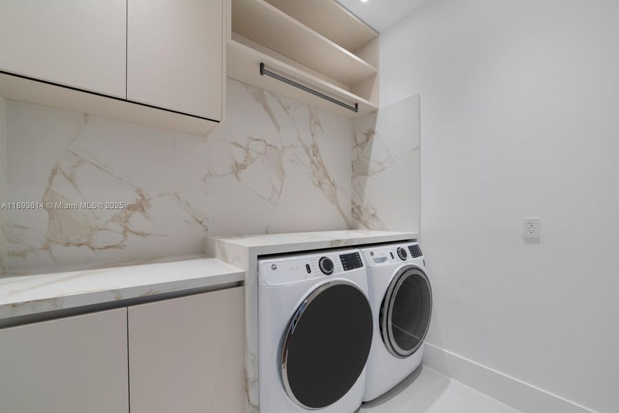 Close-up of interior finishes inside a home in , Miami (Image 18).