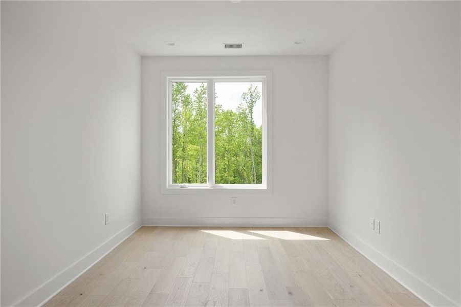 Spacious, unfurnished interior of a new home in , Chattahoochee Hills (Image 18).