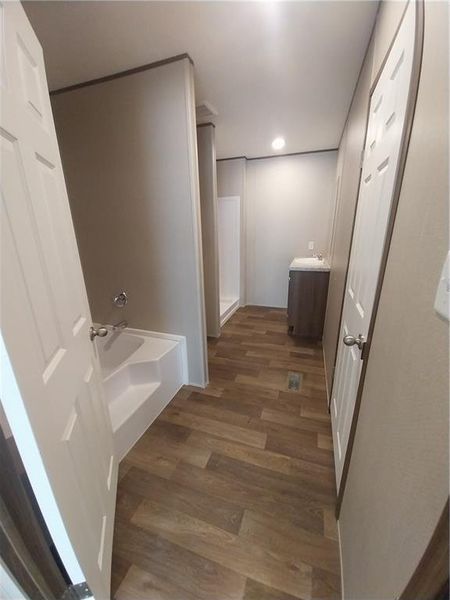 Spacious, unfurnished interior of a new home in , Dawsonville (Image 8).