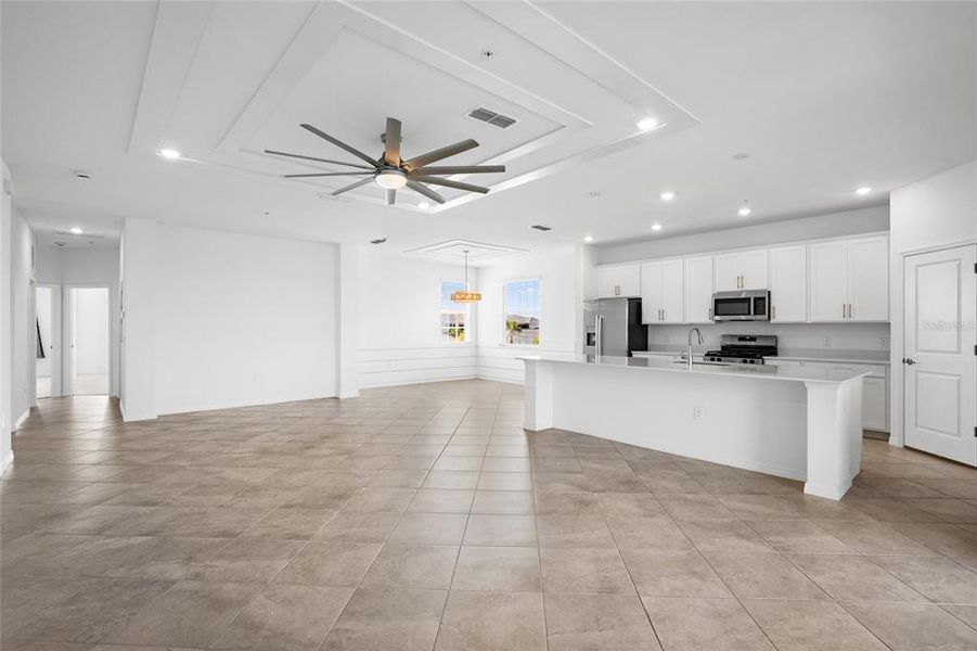 Spacious, unfurnished interior of a new home in , Punta Gorda (Image 24).