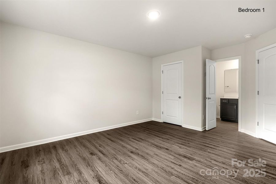 Spacious, unfurnished interior of a new home in , Lancaster (Image 14).