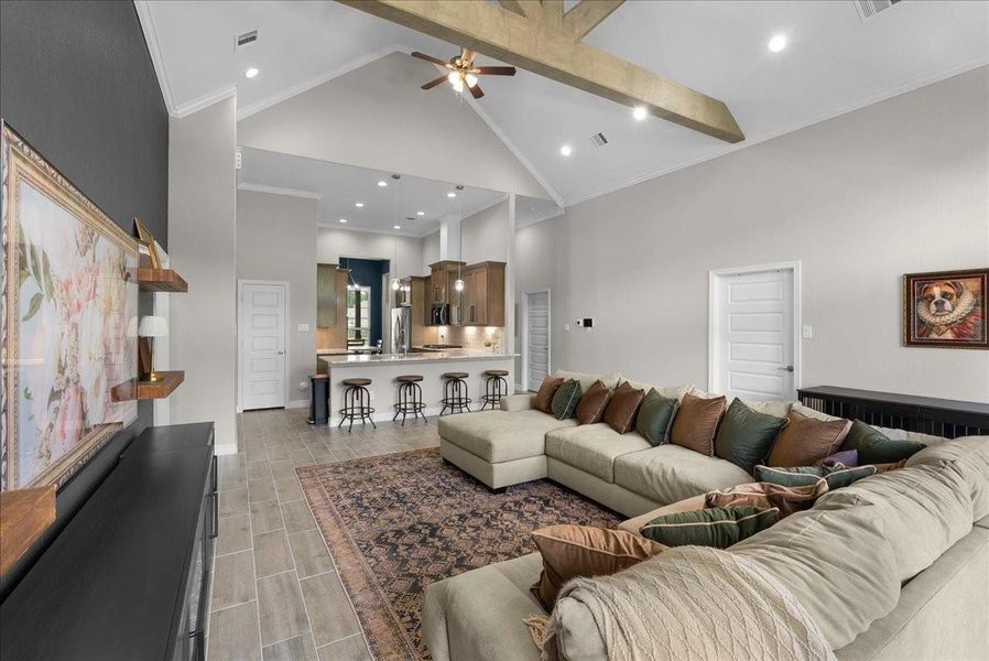 Furnished interior view inside a new home in , Anahuac (Image 32).