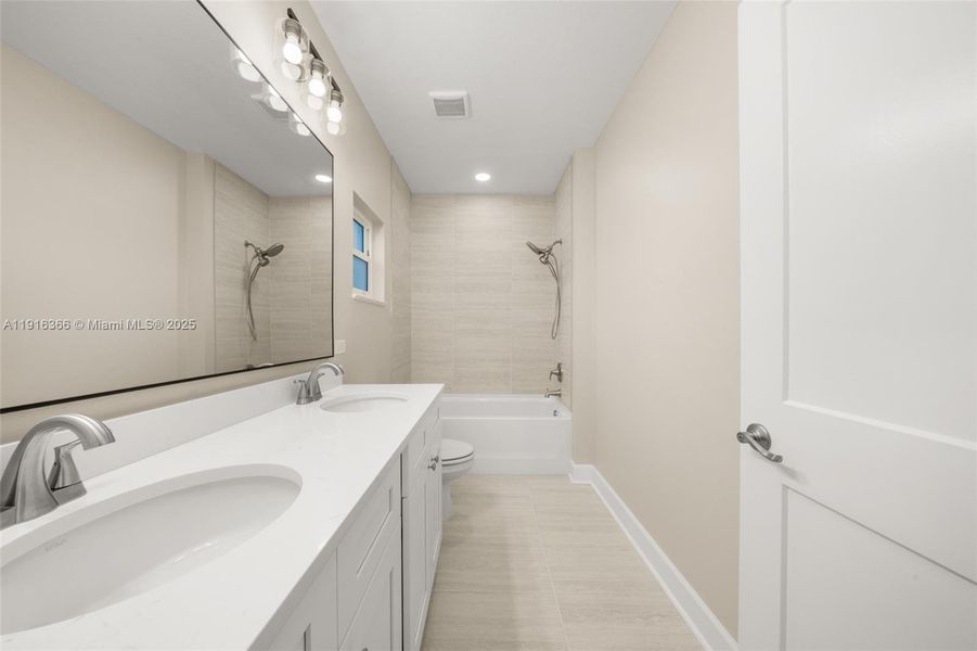 Furnished interior view inside a new home in , Sebring (Image 6).