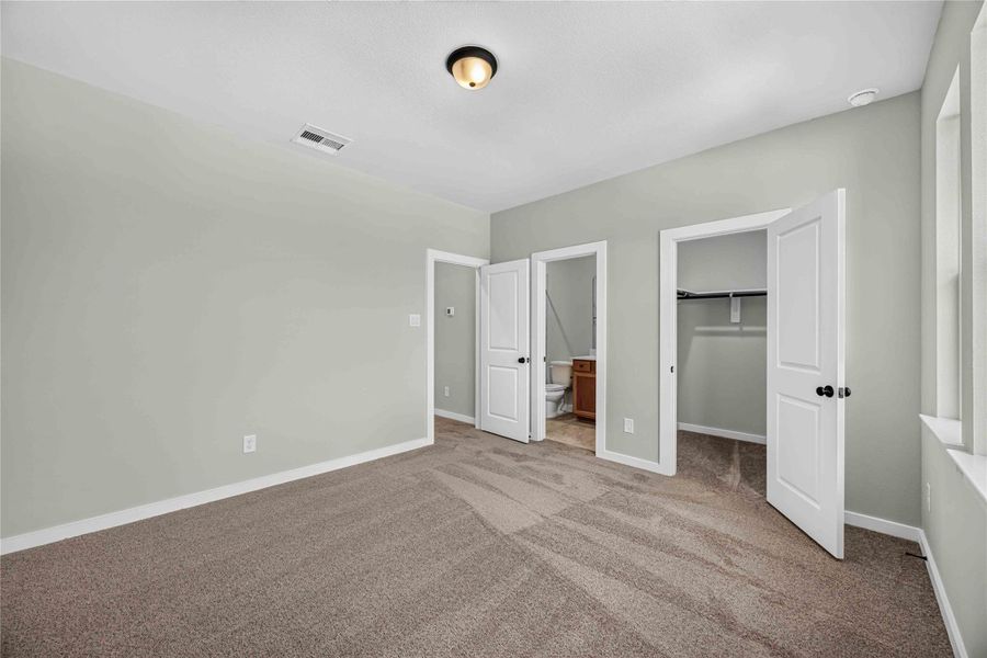 Spacious, unfurnished interior of a new home in La Segarra 40', Brookshire (Image 26). Spacious, unfurnished interior of a new home in La Segarra 40', Brookshire (Image 26).