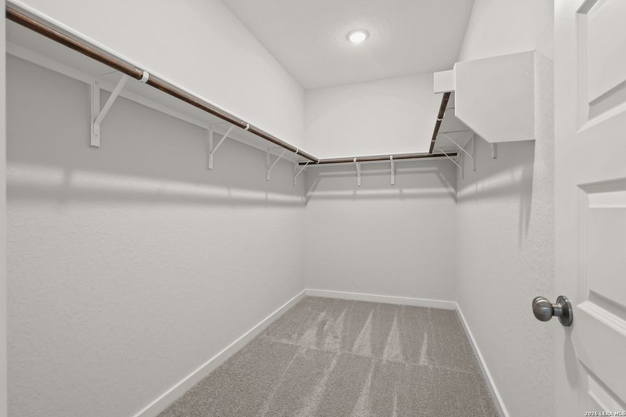 Spacious, unfurnished interior of a new home in Cinco Lakes, San Antonio (Image 33). Spacious, unfurnished interior of a new home in Cinco Lakes, San Antonio (Image 33).