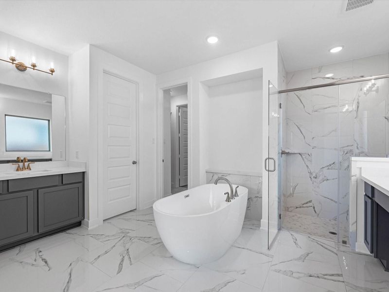 Furnished interior view inside a new home in Lago Mar, Texas City (Image 5).