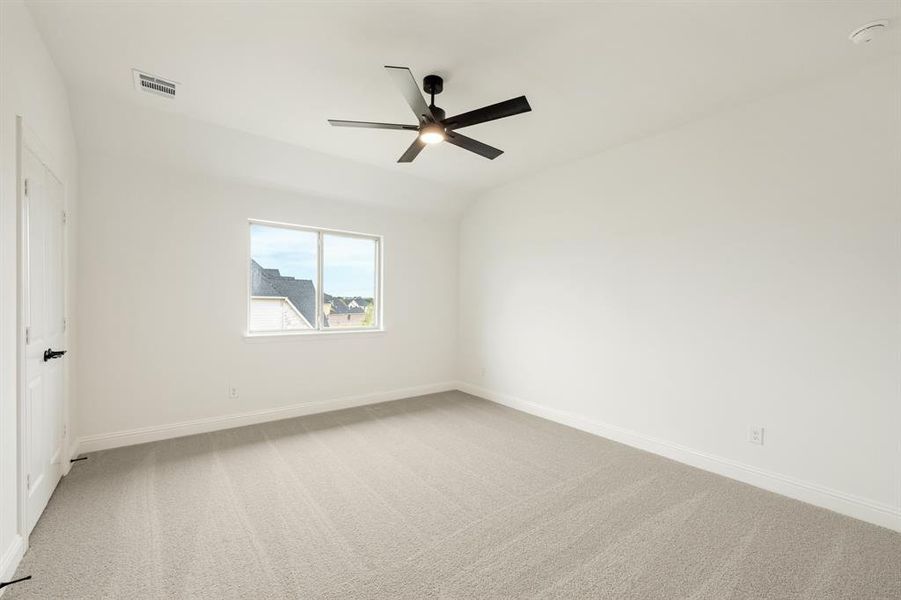 Spacious, unfurnished interior of a new home in Painted Tree Woodland District 50, McKinney (Image 19). Spacious, unfurnished interior of a new home in Painted Tree Woodland District 50, McKinney (Image 19).