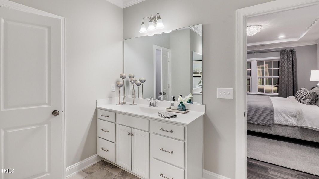 22_2427DelaneyHillsLane_022_mls 22_2427DelaneyHillsLane_022_mls