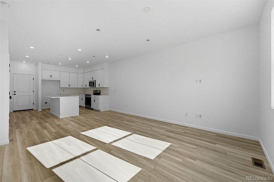 17145 W 91st Lane ~ Ready Now 17145 W 91st Lane ~ Ready Now