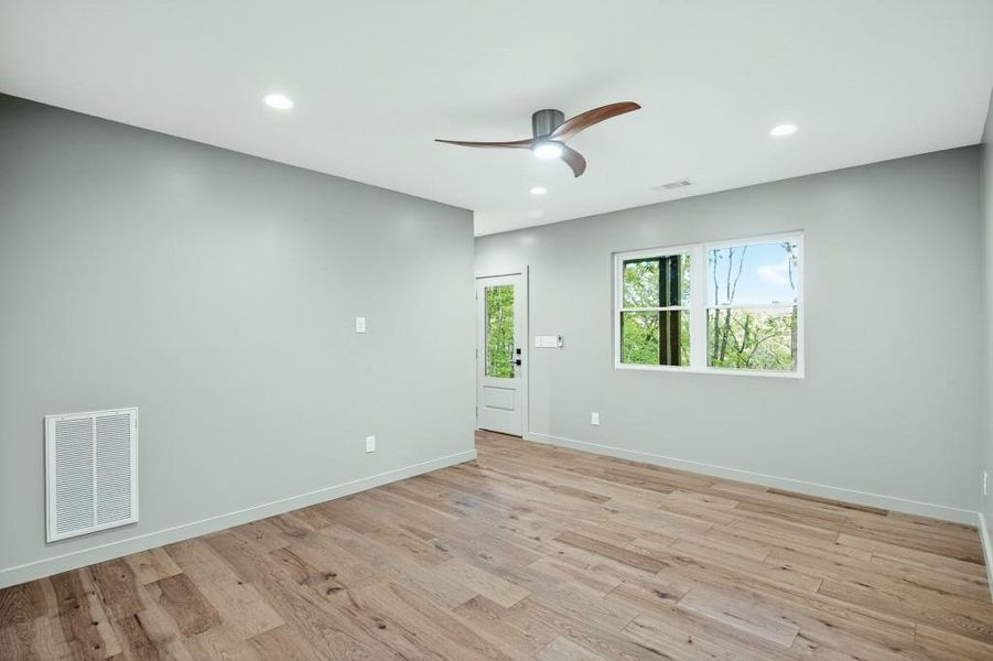 Spacious, unfurnished interior of a new home in , Blue Ridge (Image 40).