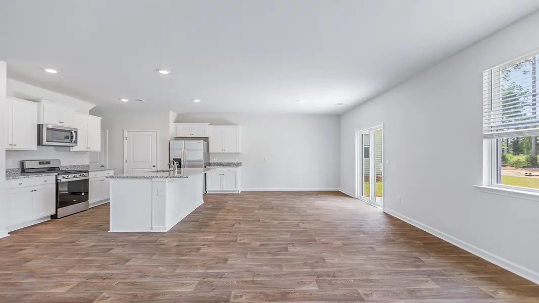Spacious, unfurnished interior of a new home in Gates Village, Lugoff (Image 8). Spacious, unfurnished interior of a new home in Gates Village, Lugoff (Image 8).
