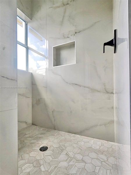 Image 36 of a home in .