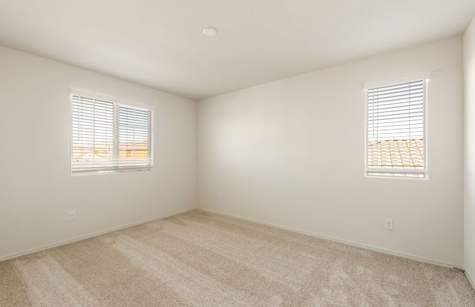 Spacious, unfurnished interior of a new home in Copper Falls, Buckeye (Image 15).