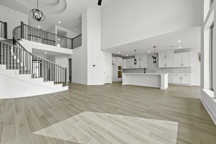 Representative image. Features, specifications, selections and colors may vary. Representative image. Features, specifications, selections and colors may vary.