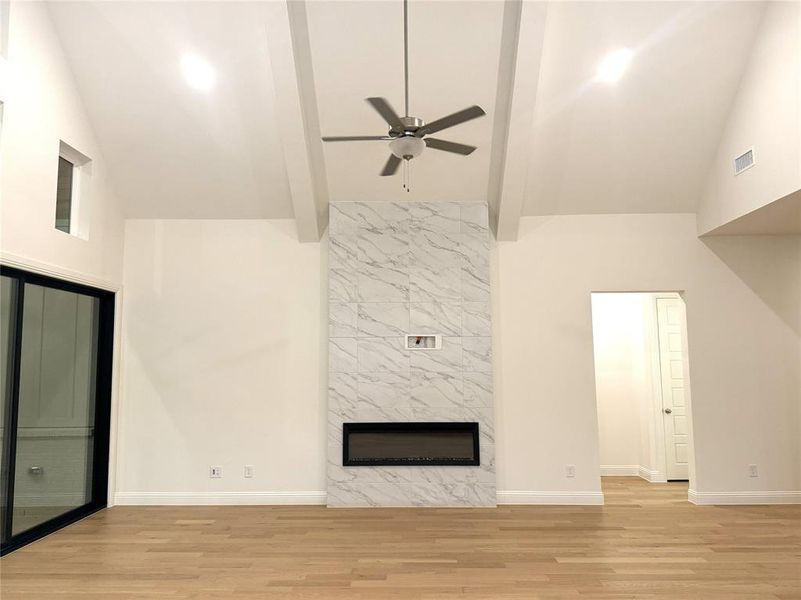 Spacious, unfurnished interior of a new home in Highland Crossing, Celina (Image 16). Spacious, unfurnished interior of a new home in Highland Crossing, Celina (Image 16).