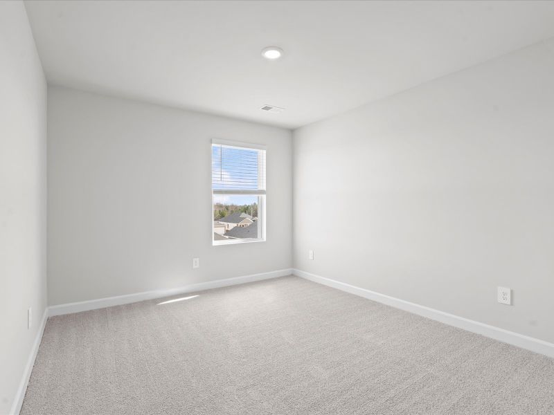 Spacious, unfurnished interior of a new home in Brayfield Manor - Signature Collection, Wellford (Image 18).