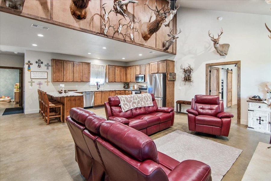 Furnished interior view inside a new home in , Kingsland (Image 15).