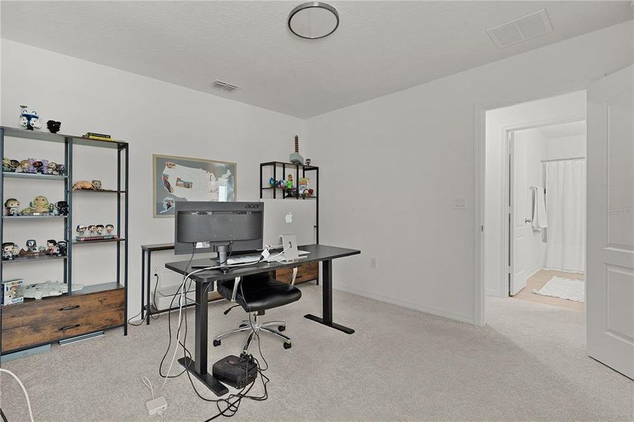 Furnished interior view inside a new home in , Clermont (Image 34).