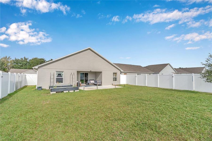 Exterior details and patio area of a home in Thompson Preserve, Bartow (Image 20). Exterior details and patio area of a home in Thompson Preserve, Bartow (Image 20).