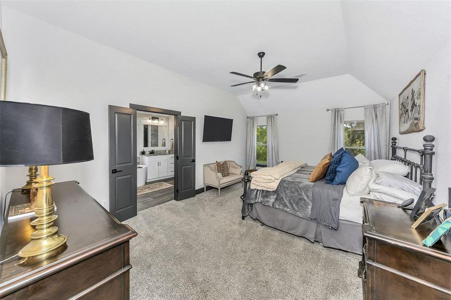 Furnished interior view inside a new home in , Weatherford (Image 20).