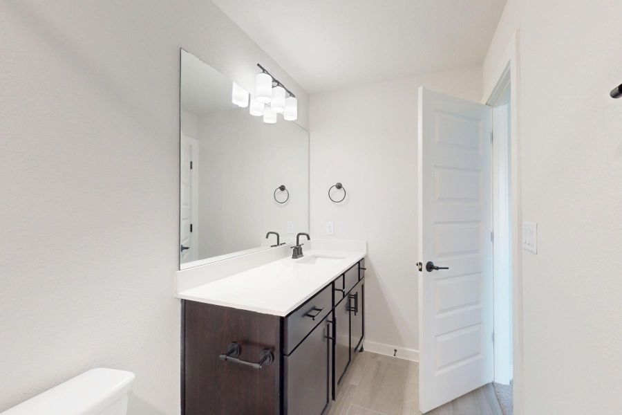 Furnished interior view inside a new home in Edgewood, Leander (Image 15).