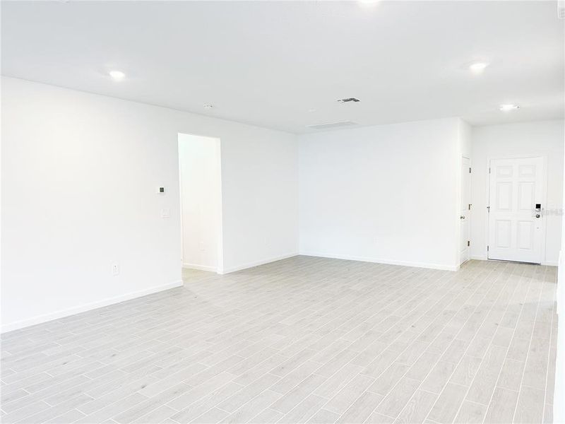 Spacious, unfurnished interior of a new home in Pioneer Ranch, Ocala (Image 17). Spacious, unfurnished interior of a new home in Pioneer Ranch, Ocala (Image 17).