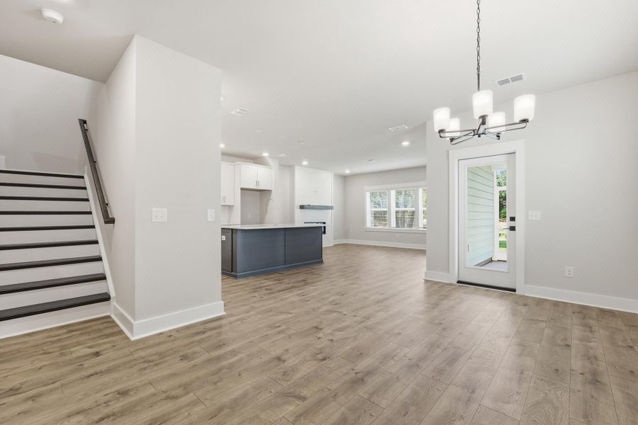 Spacious, unfurnished interior of a new home in , Charleston (Image 18).