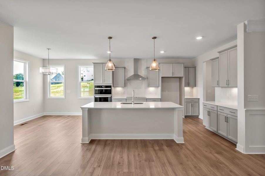 Brooks Deluxe Kitchen