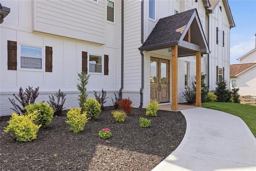 Exterior details and patio area of a home in , Clermont (Image 34).