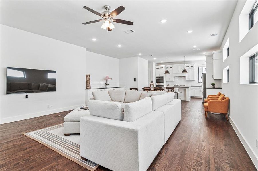Furnished interior view inside a new home in , Rowlett (Image 15).