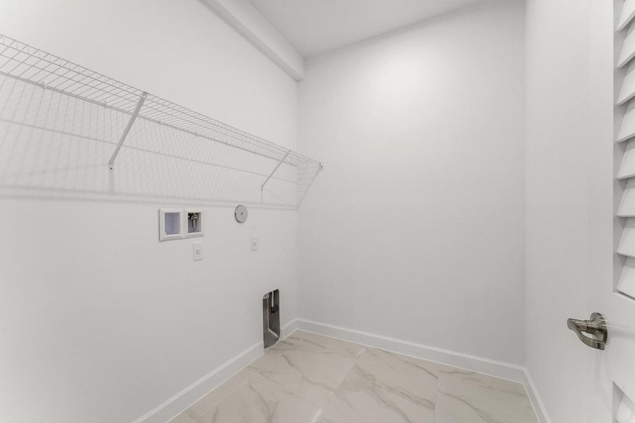 US_SEF_GATEWAY_LOT 302_laundry