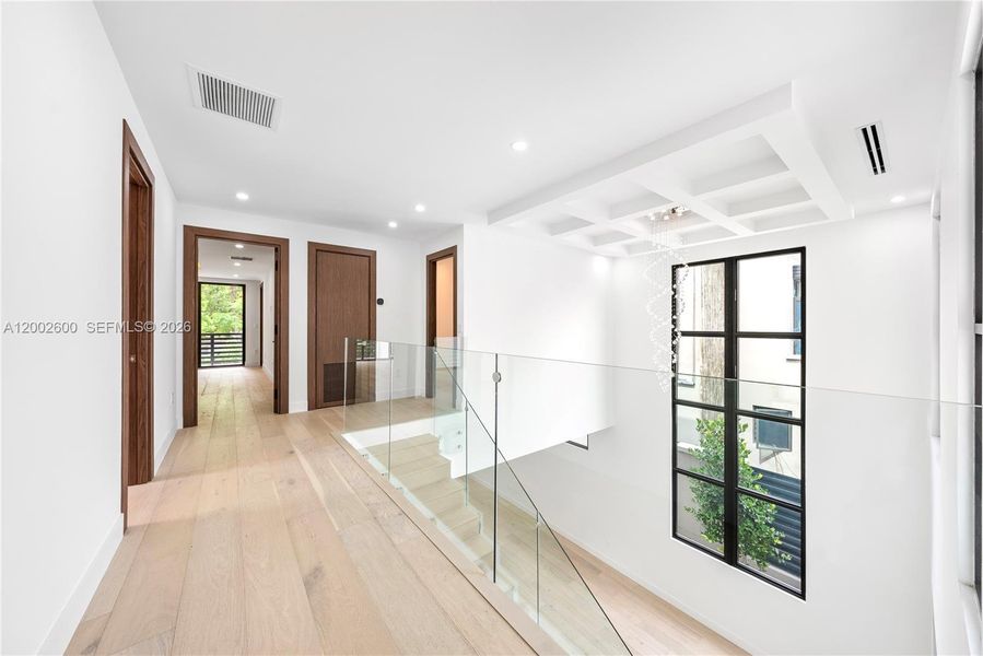 Spacious, unfurnished interior of a new home in , Miami (Image 24).