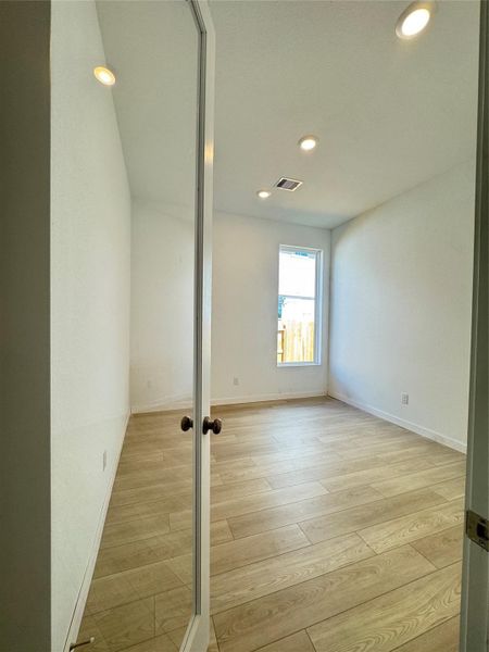 **Photos are a representation of the floor plan. This is not the actual homesite.**